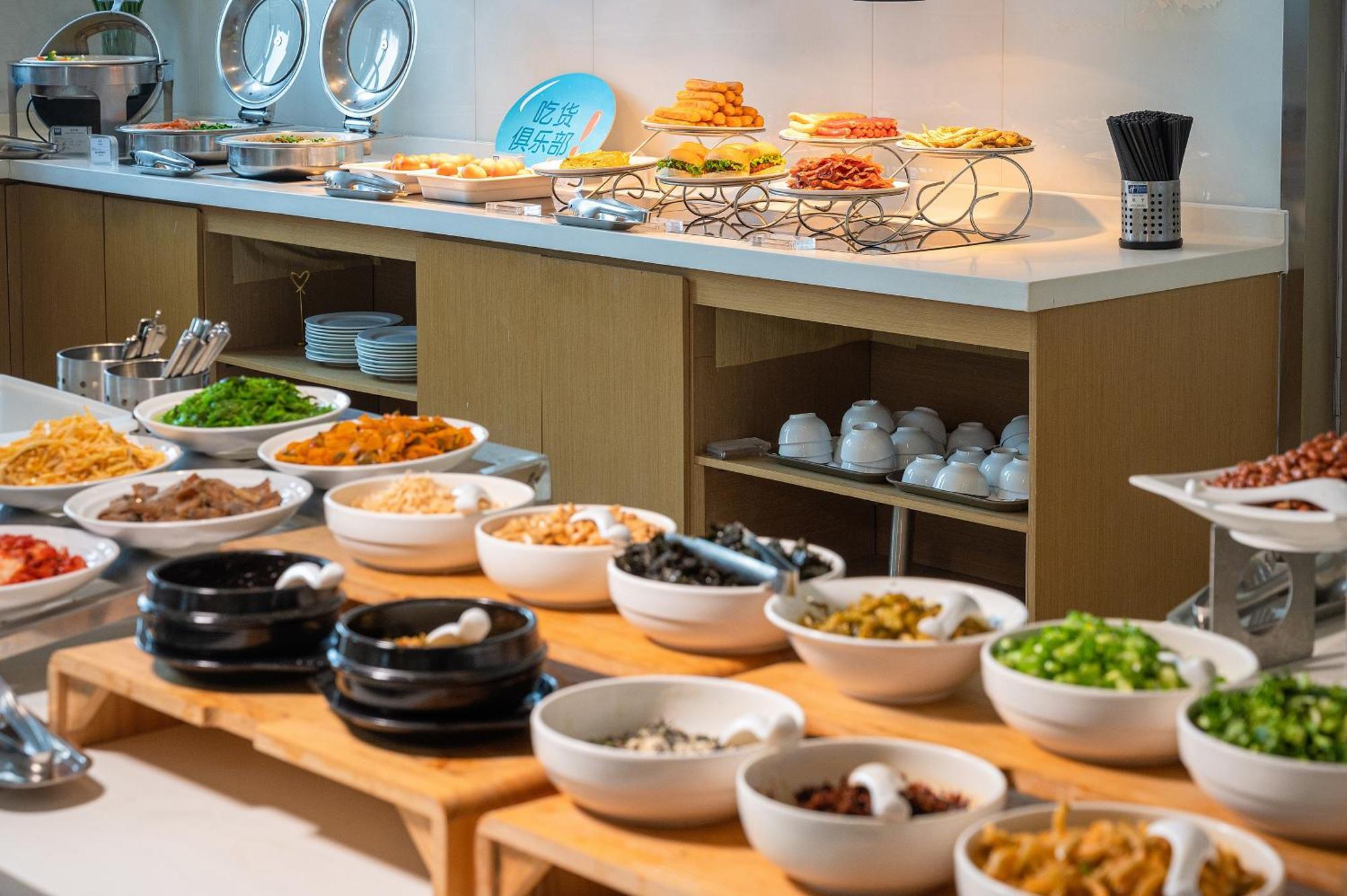 Holiday Inn Express - Qingdao West Coast By Ihg Eksteriør billede